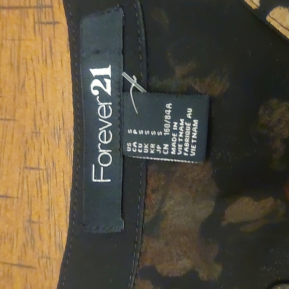 Forever 21 Sheer Floral Button-down Long-sleeved Top - Picture 4 of 13